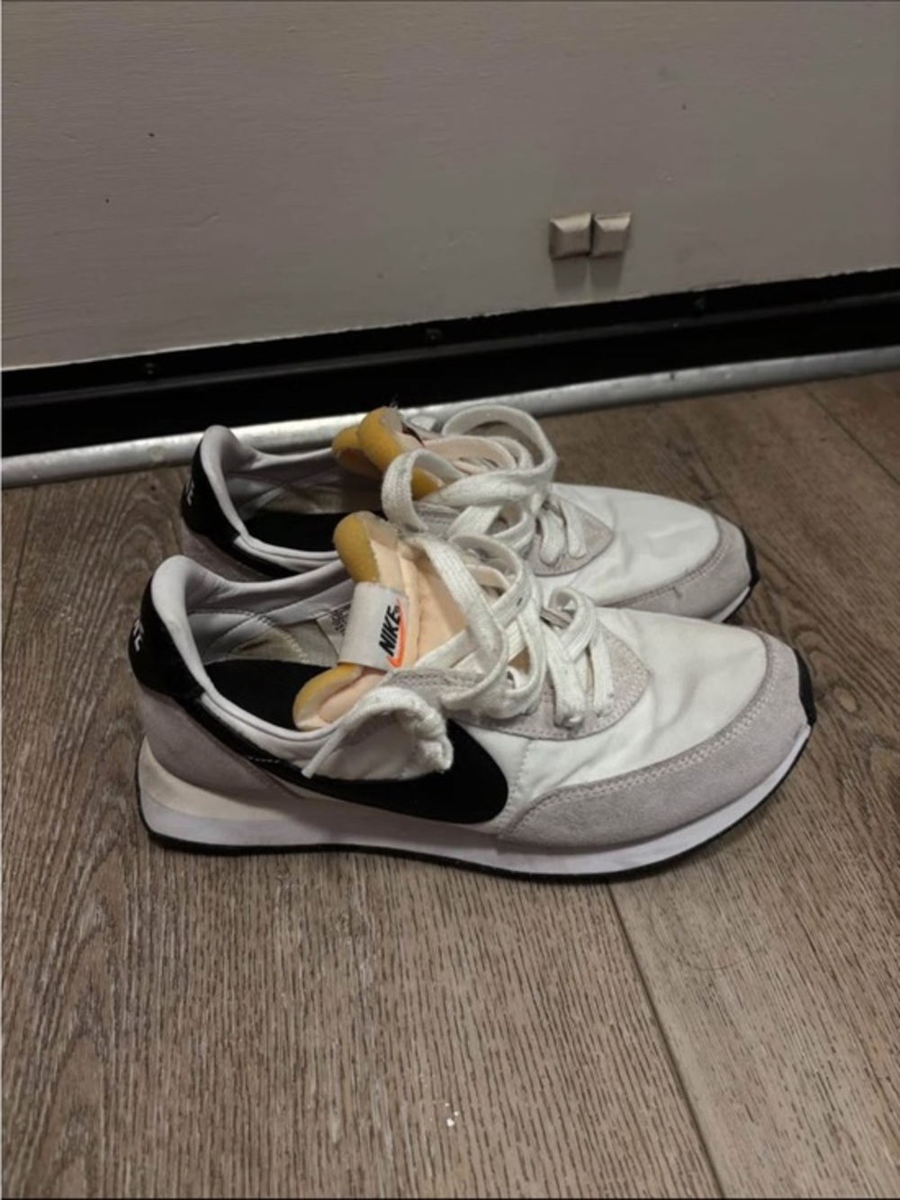 Nike Whaffle Trainers  Sneakers Running Shoes 4.5Y
